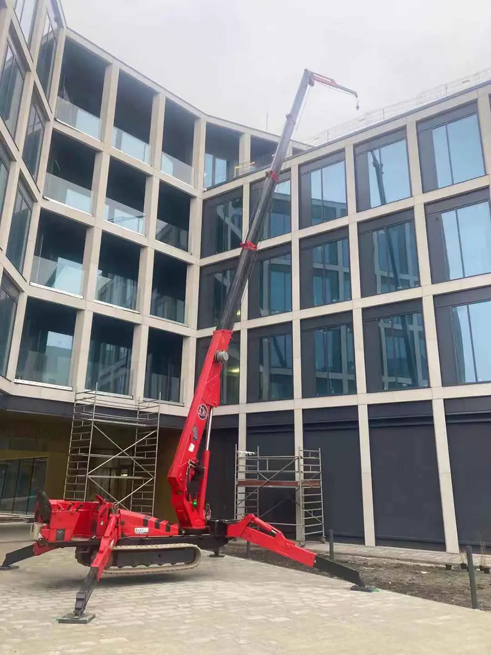 Spider Crane mini crane sales Australia with fly jib